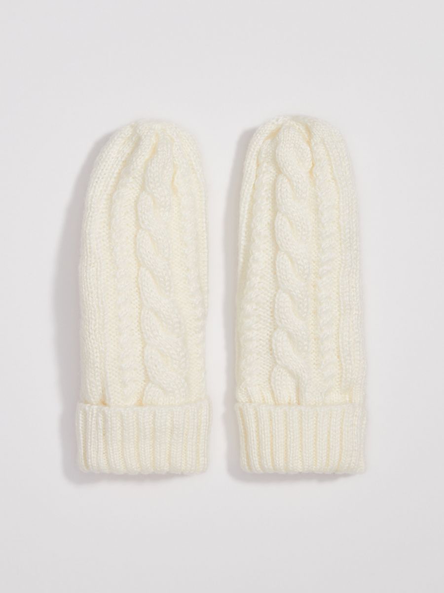 cable knit gloves